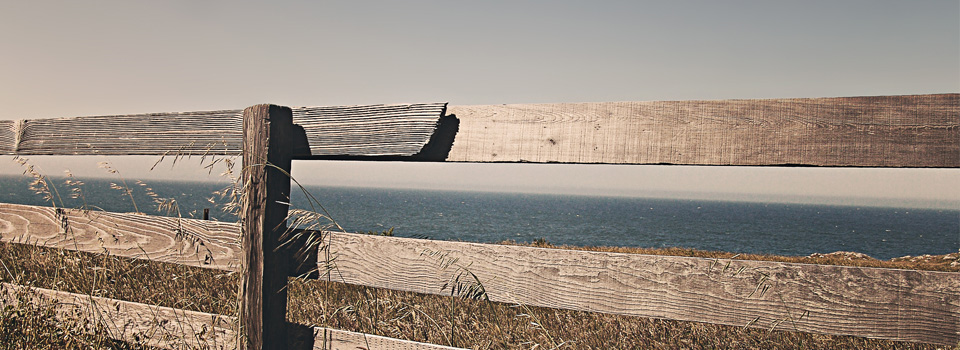 woodenfence_seascape